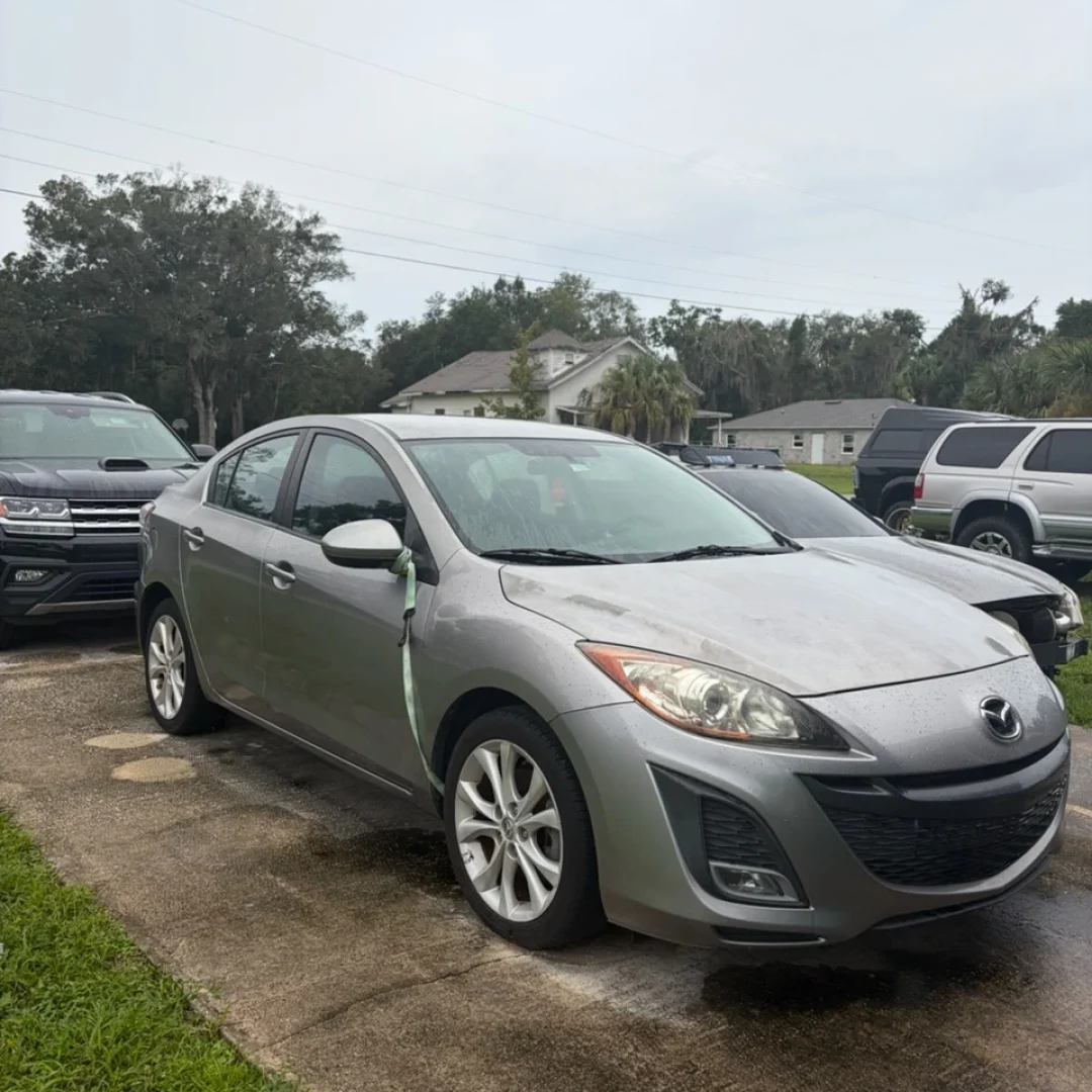 Sell your car for cash in Hawaii with a convenient vehicle-selling process.